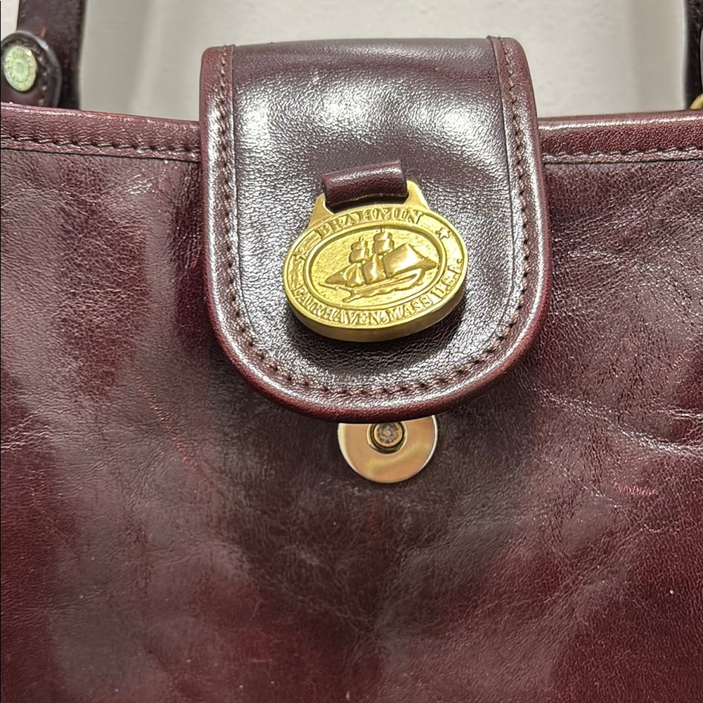 Elegant Brown Leather Tote Bag - Picture 5 of 7